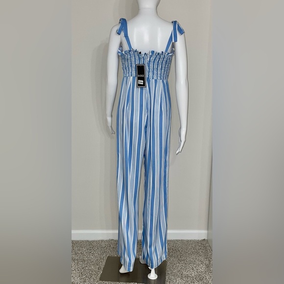 NWT Forever 21 Bridge Blue White Striped Wide-Leg Smocked Jumpsuit Size M - Picture 4 of 10